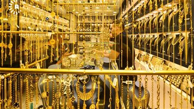 سعر الذهب الآن عيار 21 في مصر يقفز مجددًا بعد التراجع.. هل ينجح في تجاوز حاجز 4700 جنيه؟