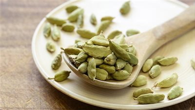  بعد تناول 4 حبات من هذا البهار الشهير يوميا هتعالج عده امراض منها  ارتفاع ضغط الدم والدهون الثلاثية