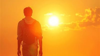 صاعقة شمسية تضرب مصر وارتفاع غير مسبوق في درجات الحرارة  تحذير رسمي من الأرصاد بعدم التعرض للشمس 