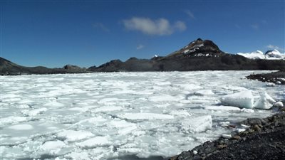 فقدان تدريجي للجليد يؤثر بشكل مباشر على ملايين البشر وتحذير خـ طير من العلماء عن وقوع كـ ارثة مناخية