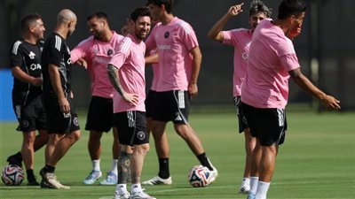 ميسي يحمل شعار الأهلي..  صوره ينشرها الأرجنتيني تقلب مواقع التواصل الاجتماعي.. والله ولعبت معاك يا أحمر!!