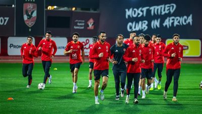 بعد إطاحة ريبيرو ب5 لاعبين بعد العودة من معسكر تونس اعرف اخر تطورات أزمة عبد القادر مع الأهلى