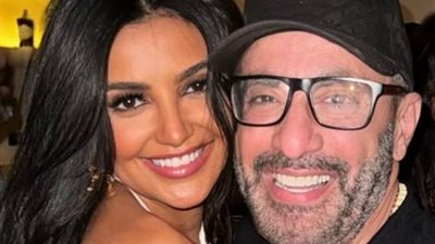 حقيقة خطوبة أحمد السقا من شيرين شيحة بعد طلاقه من مها الصغير تشعل المواقع شاهد مقطع فيديو يتحول لحديث الجمهور بظهور مفاجئ ومشهد رومانسي يثير التساؤلات
