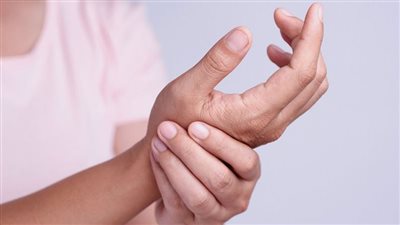 مش مجرد تعب أو برد.. ألم المفاصل قد يخفي أمراض خطيرة تهدد صحتك – اعرف الأسباب وطرق الوقاية الآن