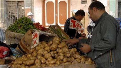 كل الاسعار على قد الايد ماعدا الثوم والتفاح...أسعار الخضراوات والفاكهة اليوم الأربعاء 2 يوليو 2025 بسوق العبور