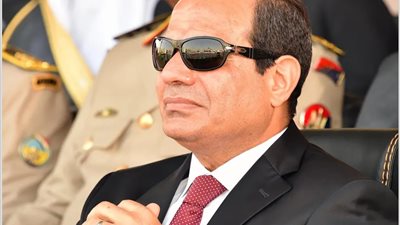 “رئيس مفيش زيه اتنين”.. دعوات برلمانية وإعلامية لتعديل مدة الرئاسة بسبب أداء السيسي الفريد – محمد الباز يشعل الجدل على الهواء