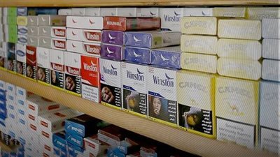 مش هتصدق سعرها بعد الضريبة : بدء بيع أسعار السجائر الجديدة رسميًا اليوم بعد فرض ضريبة إضافية ترفع سعر العلبة بشكل غير مسبوق -علبتك وصلت كام؟
