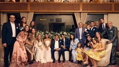 عاجل.. تعليق من عادل إمام بعد ظهوره الأخير في حفل زفاف حفيده 