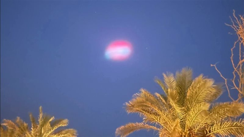 السحب الأرجوانية