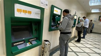 «الفايدة ثبتت والسحب زاد».. البنك المركزي يرفع حدود السحب ويعلن رسوم ATM الجديدة – اعرف كل التفاصيل