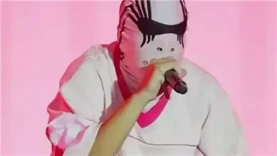 قرار غريب من المطرب تو ليت بعد وفاة أحمد عامر.. ماذا يحدث للمطربين؟