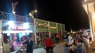 مستشار سابق ينهي حياة طليقته رميًا بالرصاص في الممشى السياحي بأكتوبر