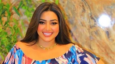 مديرة أعمال رحمة محسن تنشر صورتها وهى فى المستشفى بعد اجراء عملية فى الأمعاء وتعلن عن اخر تطورات حالتها الصحية