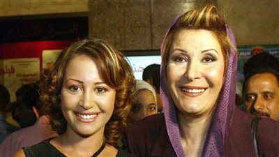 حقيقة وفاة الفنانة زيزي مصطفى.. جمال عبد الناصر يعتذر وأشرف زكي ينفي الشائعة رسميًا