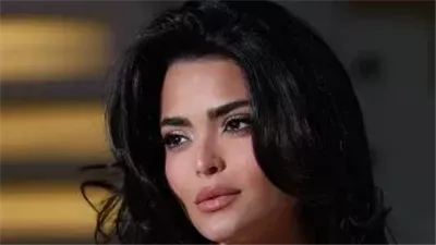 أسماء جلال تقوم بتحرير محضر ضد مصفف الشعر الخاص بها بعد اعتزاله.. اعرف السبب