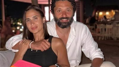 كريم محمود عبد العزيز يرد على شائعه انفصاله عن زوجته بطريقته الخاصه 