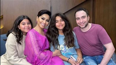 بعد ما رجله انكسرت حسام حبيب لشيرين حبيبة قلبي يارب اشوفك دائما نجاحة ويوجه لها اعتذار جديد أمام الجميع