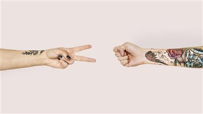 بعد إخلاء سبيل بيتر تاتو.. تحذيرات من أضرار الوشم ومخاطر 