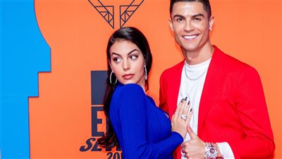 ننشر تفاصيل بداية العلاقة بين رونالدو وجورجينا والتى بدأت في ٢٠١٦ بعد ما طلبها للزواج رسميا بالأمس