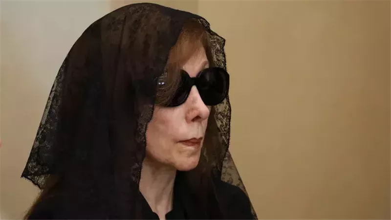فيروز