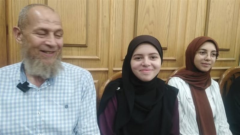 الأولى على الثانوية