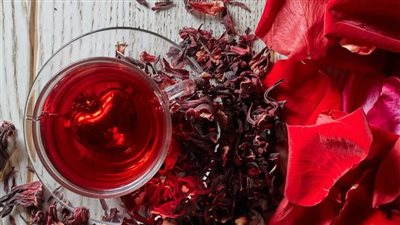 أخصائي تغذية يكشف: الكركديه الساخن أفضل لخفض الضغط وله فوائد مذهلة للجسم