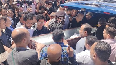 نفي عبدالرحمن نجل الفنان سليمان عيد شائعات تورط  وفاء عامر في وفاة والده 