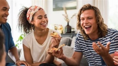 5 أبراج تجيد إلقاء النكت وتملك حس فكاهة يجذب القلوب