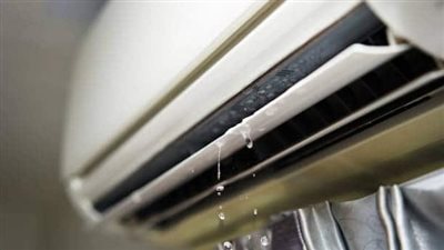 حلول فعالة لمشكلة تسرب المياه من التكييف داخل المنزل دون الحاجة لفني