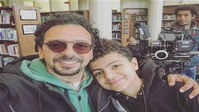 بالصور مشاهد مؤثره من عزاء تيمور تيمور ورساله مؤثره من نجله سليم.. أنت أشجع أب