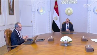 الرئيس السيسي يوجّه بتطوير شبكات الاتصالات وتوسيع التغطية وتطبيق استراتيجيات الذكاء الاصطناعي