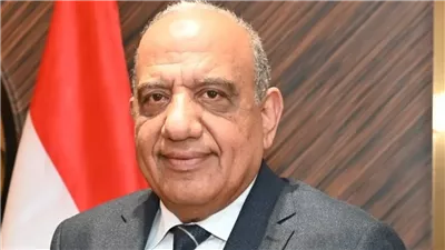 تعرض موكب وزير الكهرباء لحادث مروري بطريق الإسكندرية وتم نقله لمستشفى في الجيزة وأصيب 4 أشخاص