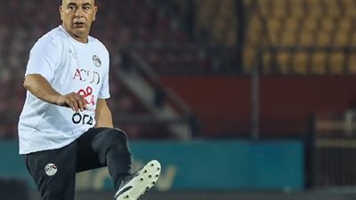 حسام حسن يرفض مواجهة منتخب زامبيا بسبب مدربهم الذي يحمل جنسية الكيان