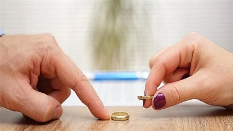 خبيرة الأبراج هالة