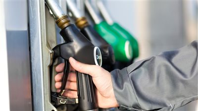 لجنة التسعير التلقائي تجتمع خلال أيام لتحديد مصير أسعار البنزين والسولار الجديدة في مصر