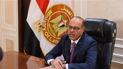 وزارة العمل توضح آلية زيادة الحد الأدنى الأجور وتؤكد: لا رفع عشوائي خارج المجلس القومي