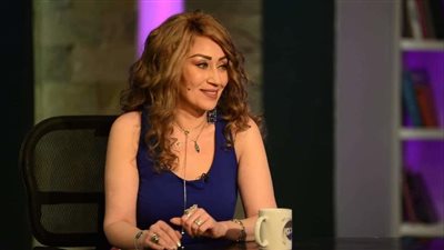 إيناس مكي ترد على أخبار رفعها قضية على شقيقها: 