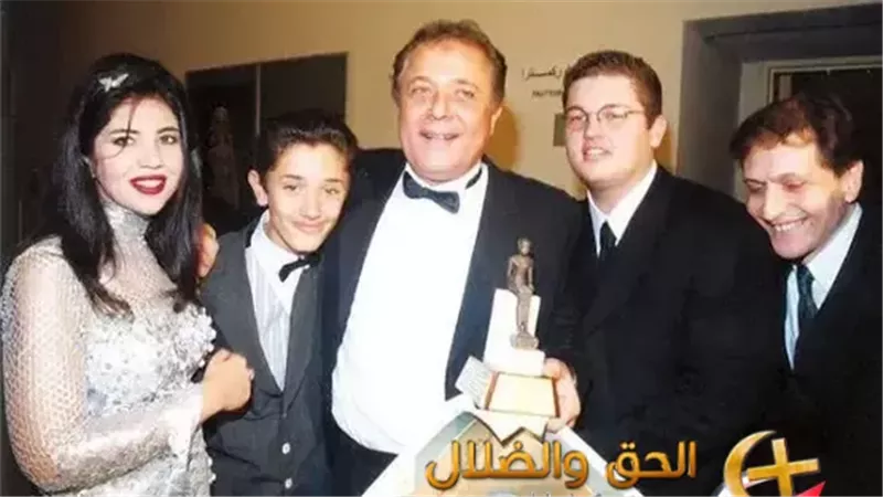محمود عبد العزيز