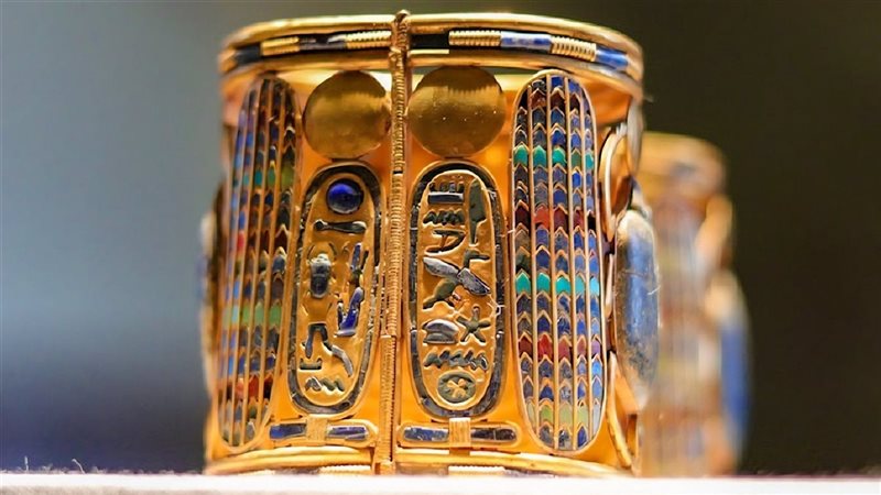 اسورة ذهبية