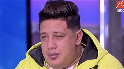 انهيار حمو بيكا أمام المحكمة بعد الحكم بحبسه 3 أشهر بتهمة حيازة سلاح أبيض