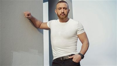 أحمد السقا ينجو من حادث سير أثناء توجهه للأسكندرية