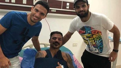 إدعوا لـ عمرو ذكي بالشفاء لأن حالته صعبة شوبير والدردير يثيرون قلق الجمهور على لاعب الزمالك السابق