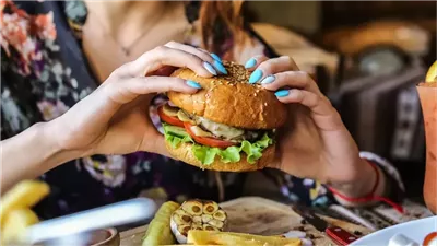 أسلوب جديد في التسويق يعتمد على الإبتزاز والأكاذيب تنتهجه بعض المحلات