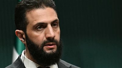 أحمد موسى يهاجم قرار أحمد الشرع بشأن إلغاء عطلة 6 أكتوبر وعيد الشهداء