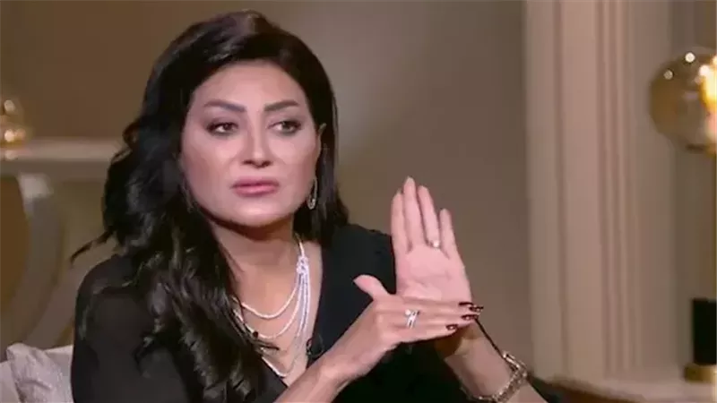 وفاء عامر
