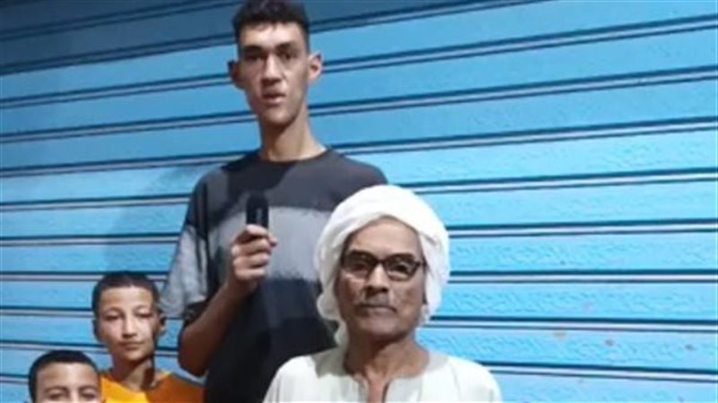 أطول شاب في المنيا