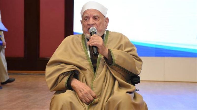 الشيخ أحمد عمر هاشم