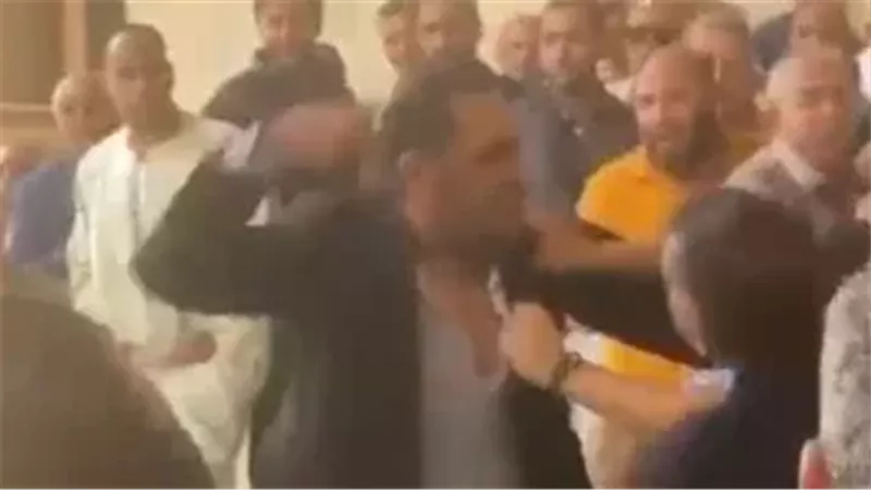 مشادات مع بدء التقدم
