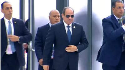 الرئيس السيسي يوجه رسالة قوية للمصريين: حسابات الرأي العام دائمًا حاضرة في قرارات الحكومة