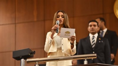 أول تعليق من النائبة إنجي نصيف بعد اليمين الدستورية بمجلس الشيوخ : خدمة الوطن والمواطن اولاً